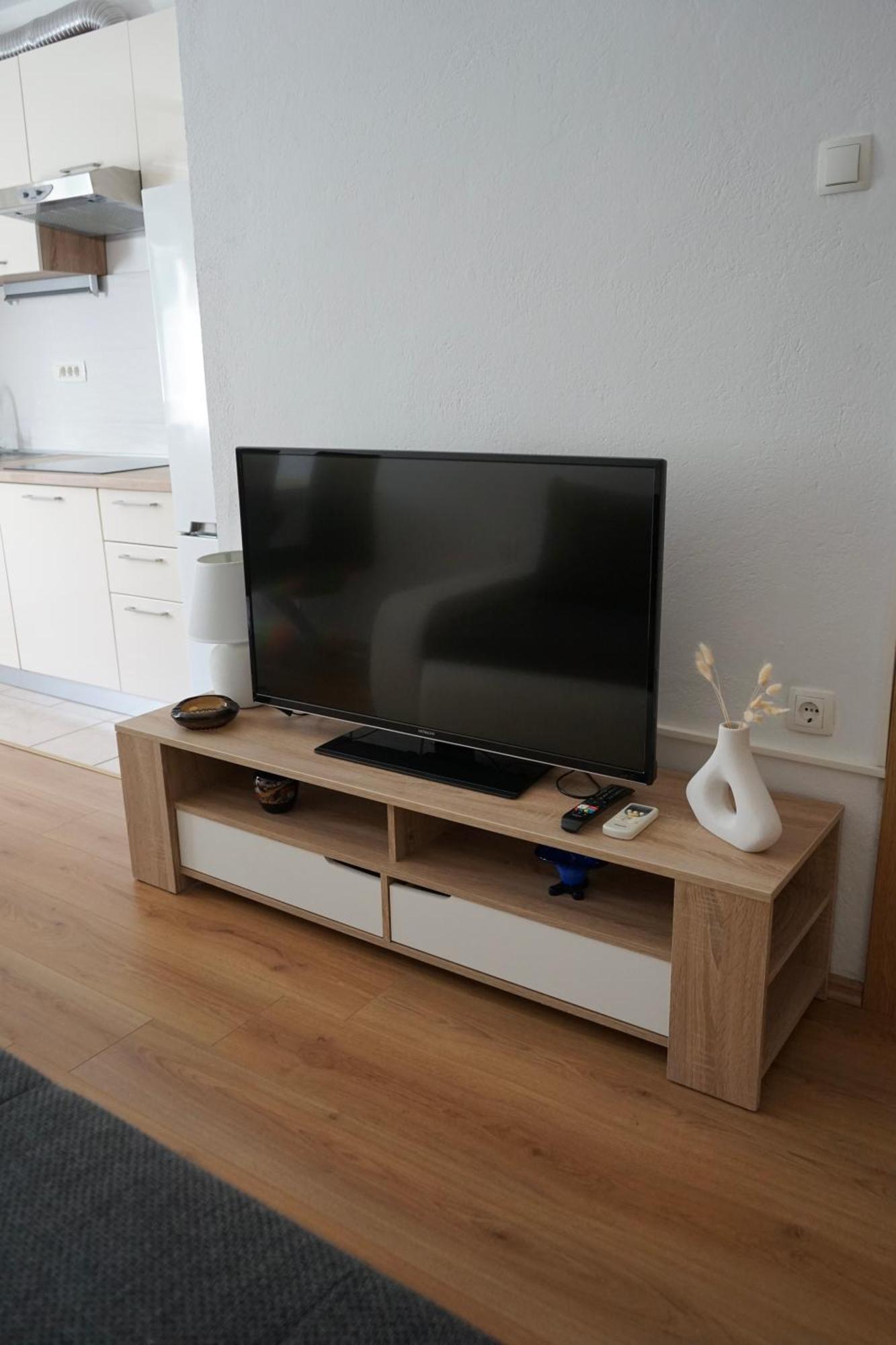 Apartments Rose Макарска Екстериор снимка