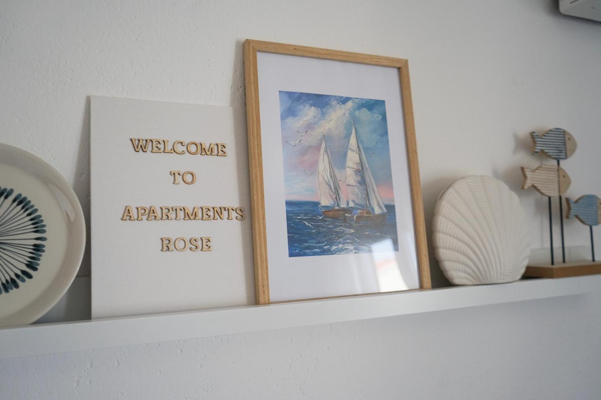 Apartments Rose Макарска Екстериор снимка