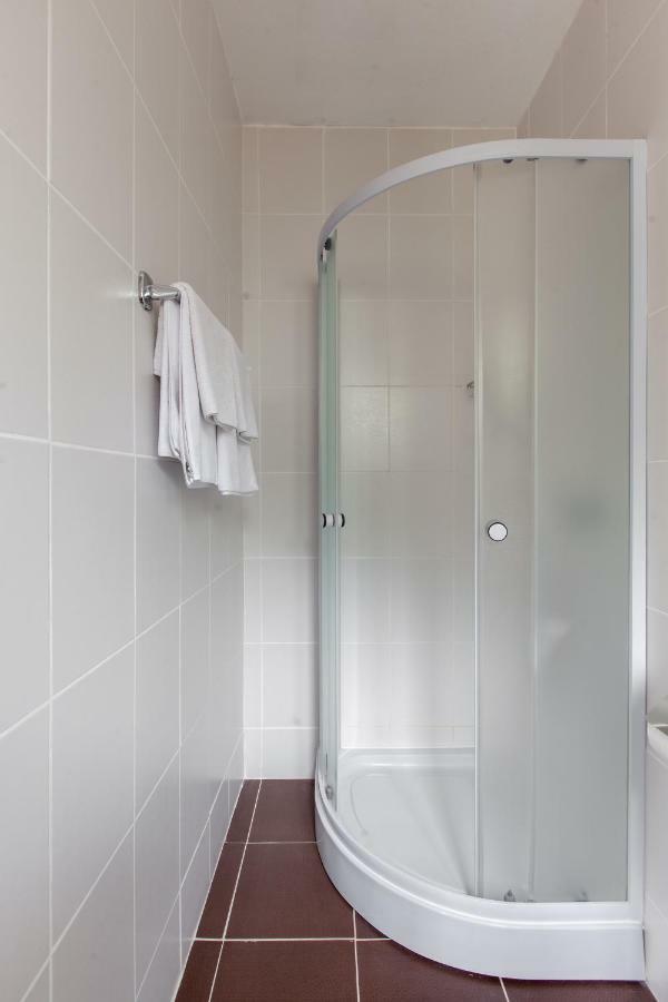 Apartments Rose Макарска Екстериор снимка
